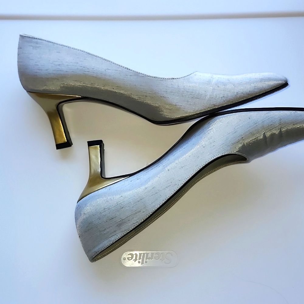 Stuart Weitzman Women's Silver pumps with Gold heels